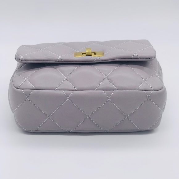 Small Quilted Pearl Flap Bag - Picture 4 of 5